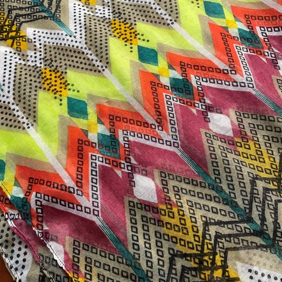 Vibrant colored scarf/wrap. May also be used as a tablecloth. - Picture 3 of 9